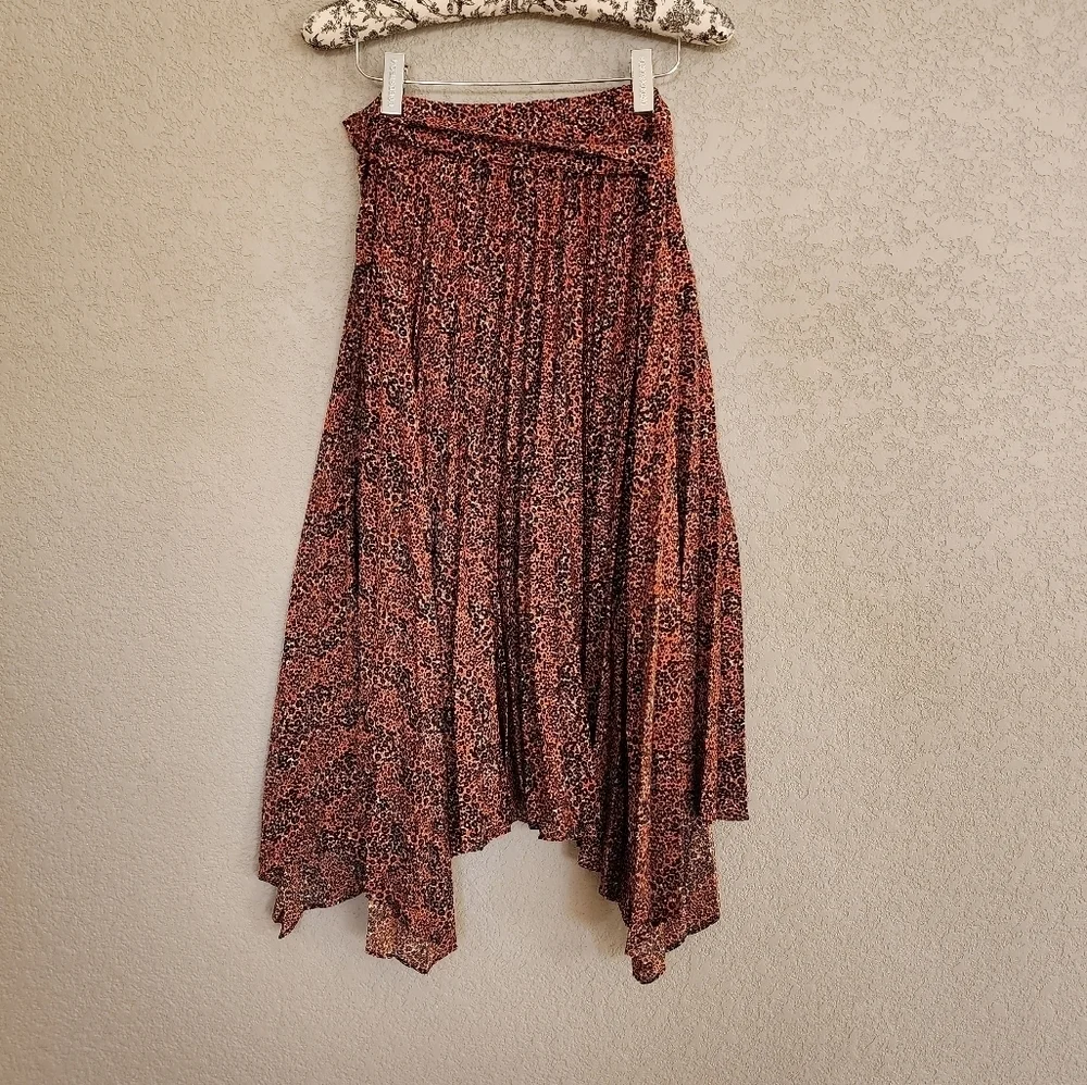 Topshop leopard print pleated midi skirt size 10